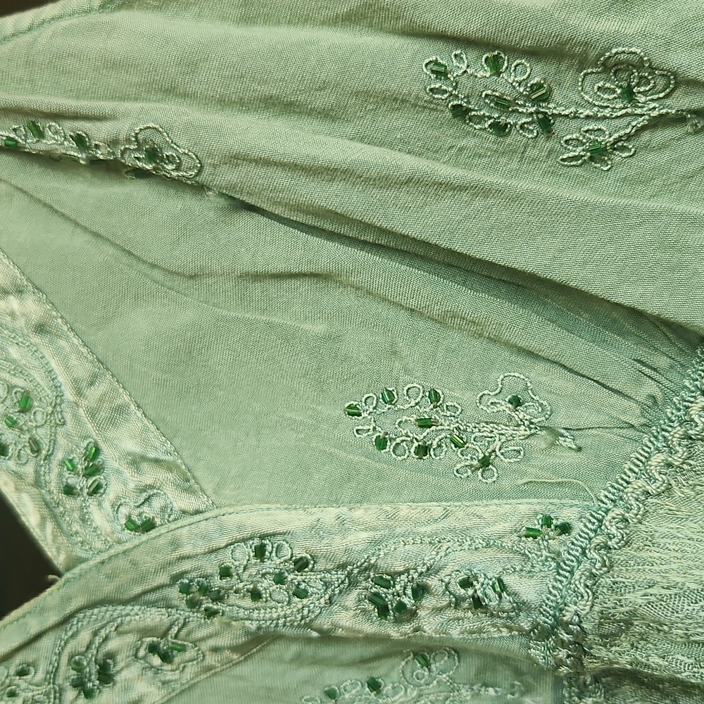 L.S.I Asymmetrical Top. Size S/M Green. - Picture 2 of 6